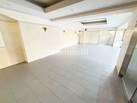 JR阪和線上野芝駅まで徒歩約13分!駅までの道のりにはスーパーなどお買い物施設もたくさんございます!