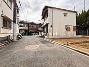 1階にはストレージルーム！趣味の部屋や書斎、ワークスペース、収納など色んな用途に使えます♪家族の目的に合わせて自由に使えるお部屋です♪