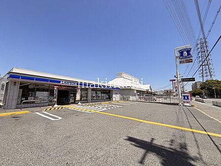 ローソン堺新金岡店 徒歩9分。 670m