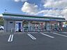 周辺：ファミリーマート狭山今熊店 徒歩8分。 590m
