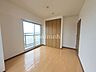 寝室：寝室　約6.3帖バルコニーに面したお部屋です日当たり通風の良いお部屋