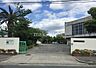 周辺：堺市立深井中学校 徒歩9分。 700m