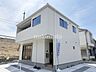 その他：前面道路含む外観大阪狭山市東野中1丁目は静かで落ち着きのある住宅地です。2026年6月完成の新築戸建で、お客様のご都合に合わせて内覧いただけます。お気軽にお問い合わせください。
