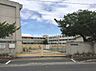 周辺：堺市立日置荘小学校 徒歩9分。 680m