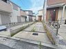 駐車場：駐車場前面道路との高低差が少なく、車の出し入れがしやすい安心の住まいです。毎日の駐車もスムーズに行え、買い物やお出かけの際にも便利。快適で風通しの良いバルコニーは、心地よい風を感じられる快適な空間で…