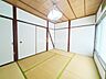 室内：和室　約6.0帖来客用のお部屋としてはもちろん、お子様のお昼寝スペースや、コタツを置いて家族で寛ぐ専用スペースとしても活躍。ライフスタイルに合わせて多目的にお使いいただけます。
