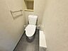 トイレ：トイレ快適な温水洗浄便座付きのトイレです。毎日使うトイレが綺麗だと嬉しいですね。