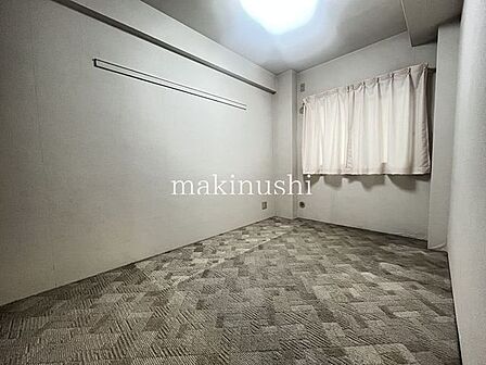 約4.8帖の洋室です♪室内とても丁寧にお使いですので、是非一度ご覧ください♪