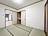 和室：リビング横のお部屋は、お子様のお昼寝や来客スペースにピッタリ♪