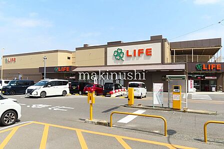 ライフ滝谷店 徒歩7分。 510m