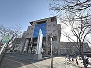 河内長野市立図書館 徒歩39分。 3050m