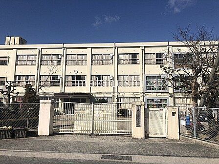 富田林市立第二中学校 徒歩43分。 3370m