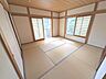 室内：1階和室8帖