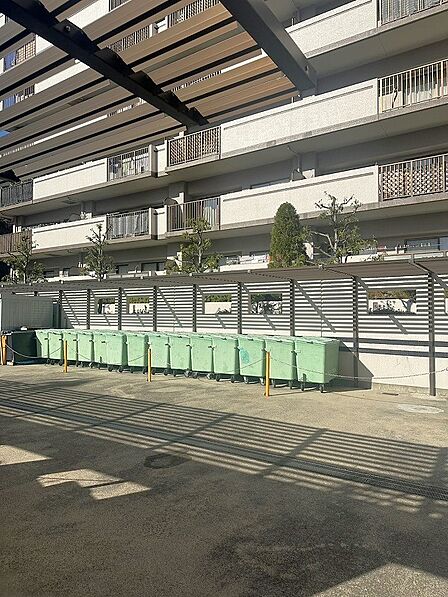 ごみ置き場