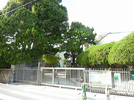 一般財団法人武井報效会 育英幼稚園 約460m