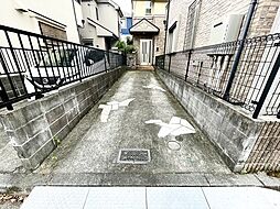 八王子市小比企町:駐車場