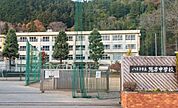 八王子市立　恩方中学校本校の本年度のスローガン「新しい教育活動の基盤づくり」創立