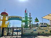 犬目幼稚園【保育時間】1日保育　月・火・水・金曜日　9:00-14:001日保育　水曜日　9:00-13:00半日保育(※)　9:00-11:30※保護者会?職員研修など年間8日程 2100m