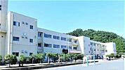 八王子市立　城山小学校教育目標　かしこい子　やさしい子　たくましい子 1400m