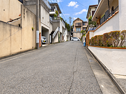 八王子市暁町2丁目:前面道路含む現地写真