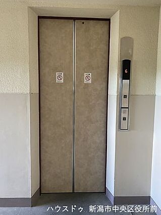 エレベータ