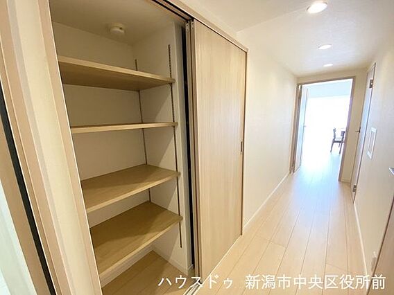 廊下収納