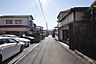 外観：前面道路含む現地写真