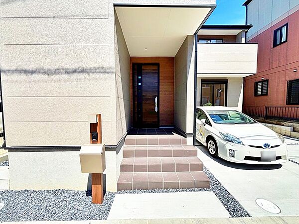 玄関を拡大表示