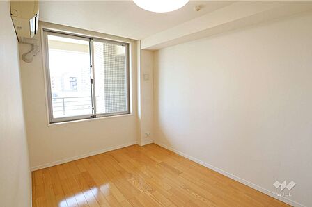 洋室約6帖寝室にぴったりです。