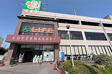 ライフ(子母口店)の外観