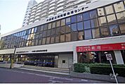 蒲田駅前図書館の外観