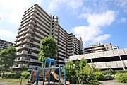 フェアロージュガーデンズ川崎の外観（北東側から）