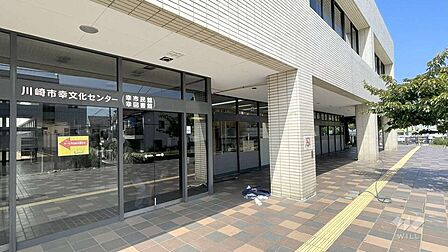 幸図書館の外観