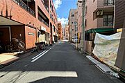 敷地南側の前面道路