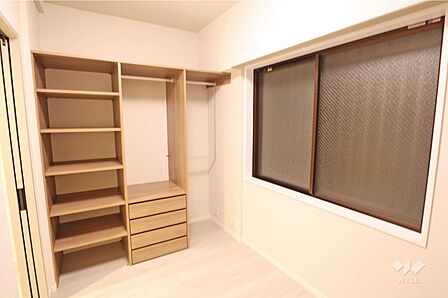 納戸ストック品や季節の物も収納可能です。
