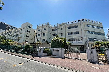 御園中学校[公立]の外観