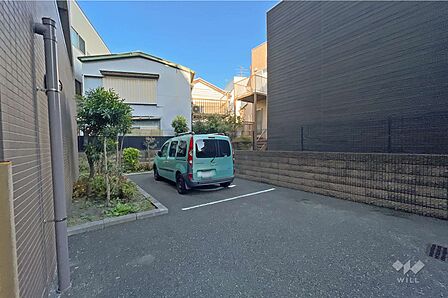 敷地内駐車場(屋外平面式)