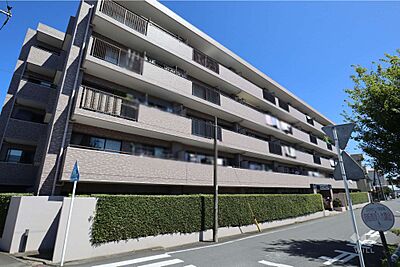 外観:武蔵中原パークホームズの外観(南西側から) 外観:武蔵中原パークホームズの外観(南西側から)