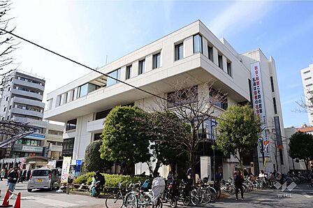 烏山区民センターの外観