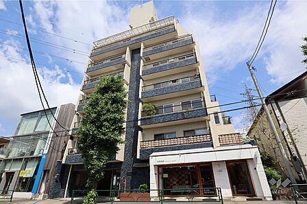 駒沢マンションの外観（南東側から）