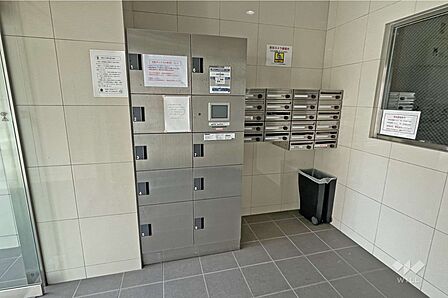 宅配ボックスと共用ポスト