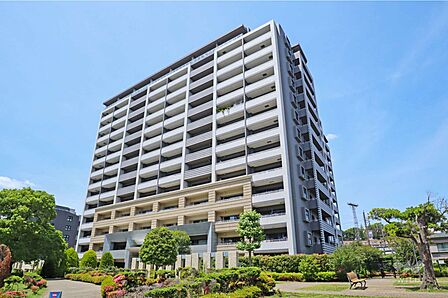 クレストシティ宮崎台の外観(南東側から)