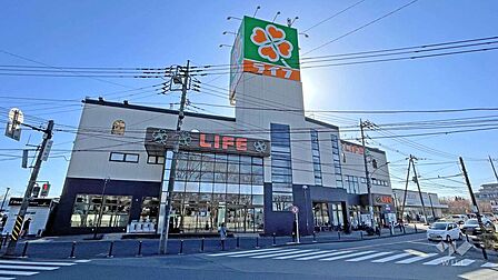 ライフ(東有馬店)の外観