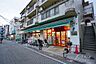 周辺：まいばすけっと(松原駅前店)の外観