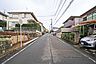 外観：物件の北西側前面道路（北側から）［2026年10月1日撮影］