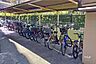 駐車場：駐輪場