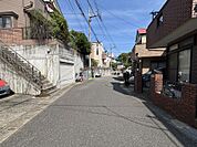 徒歩圏内にコンビニ・スーパー等があり周辺環境充実しております！