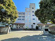 和名ケ谷中学校　徒歩約12分（約900ｍ）教育目標「豊かな心を持ち　  正しく判断し　粘り強く行動する　生徒の育成」