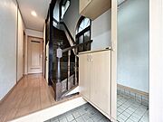 玄関横にシューズボックスがついているので、片付いた玄関がキープできます