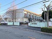 新松戸南中学校　550ｍ　徒歩約7分　教育目標「  心豊かで、正しい判断力と実践力を持ち、主体的に学ぶ生徒の育成」